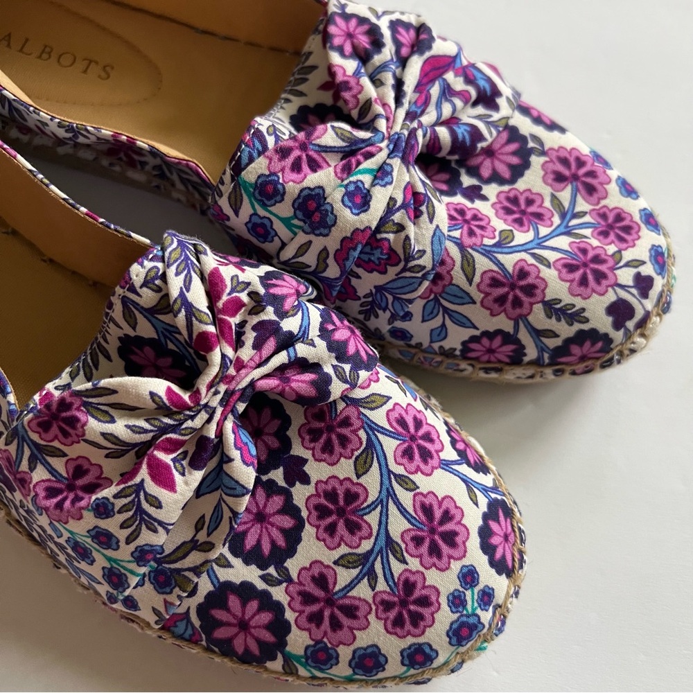 Talbots Cinched Espadrilles Women's 7.5 Floral Loafers - Purple and Cream Shoes - Picture 2 of 11